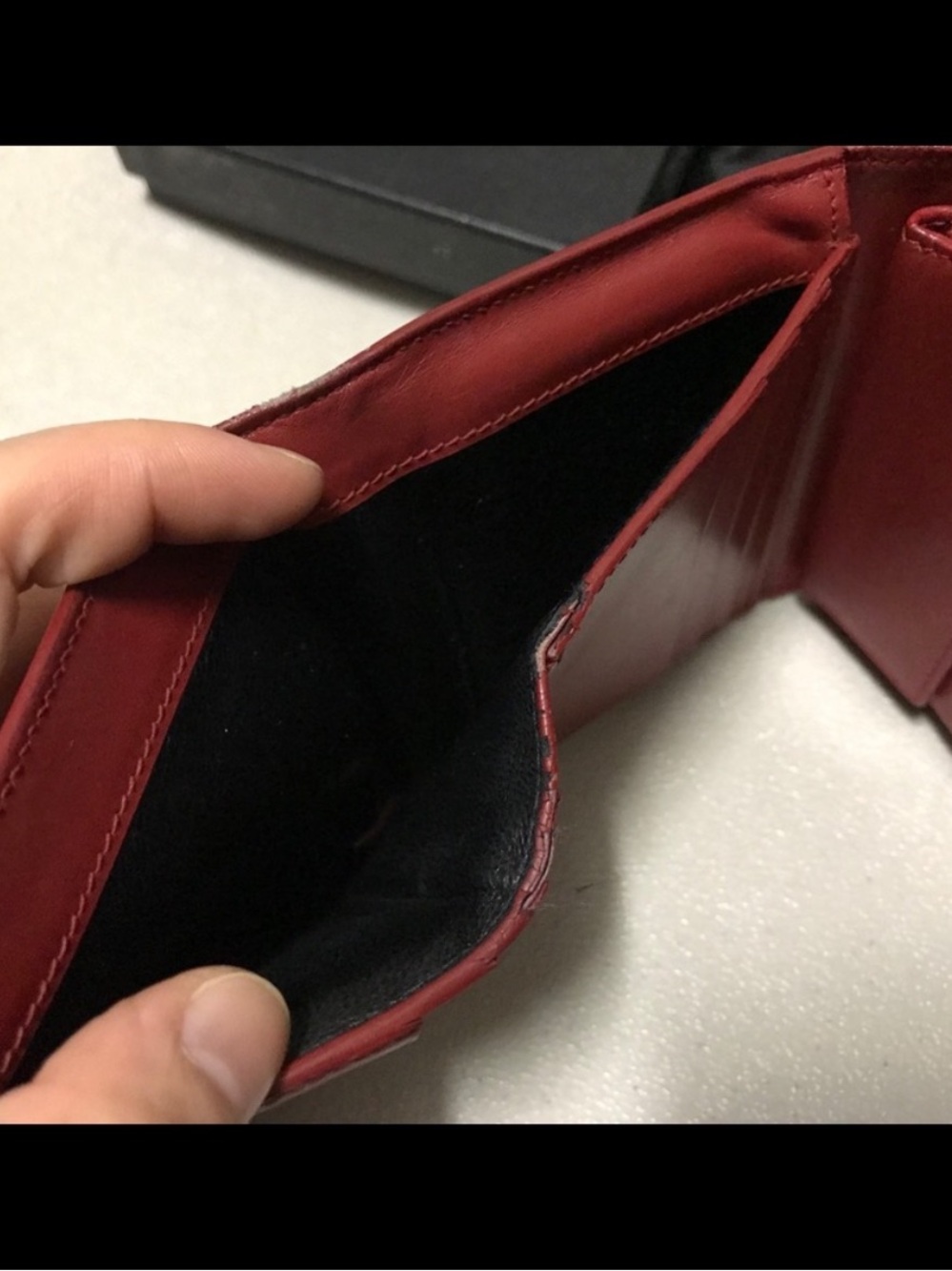 Saint Laurent Classic leather compact red wallet - Picture 7 of 7